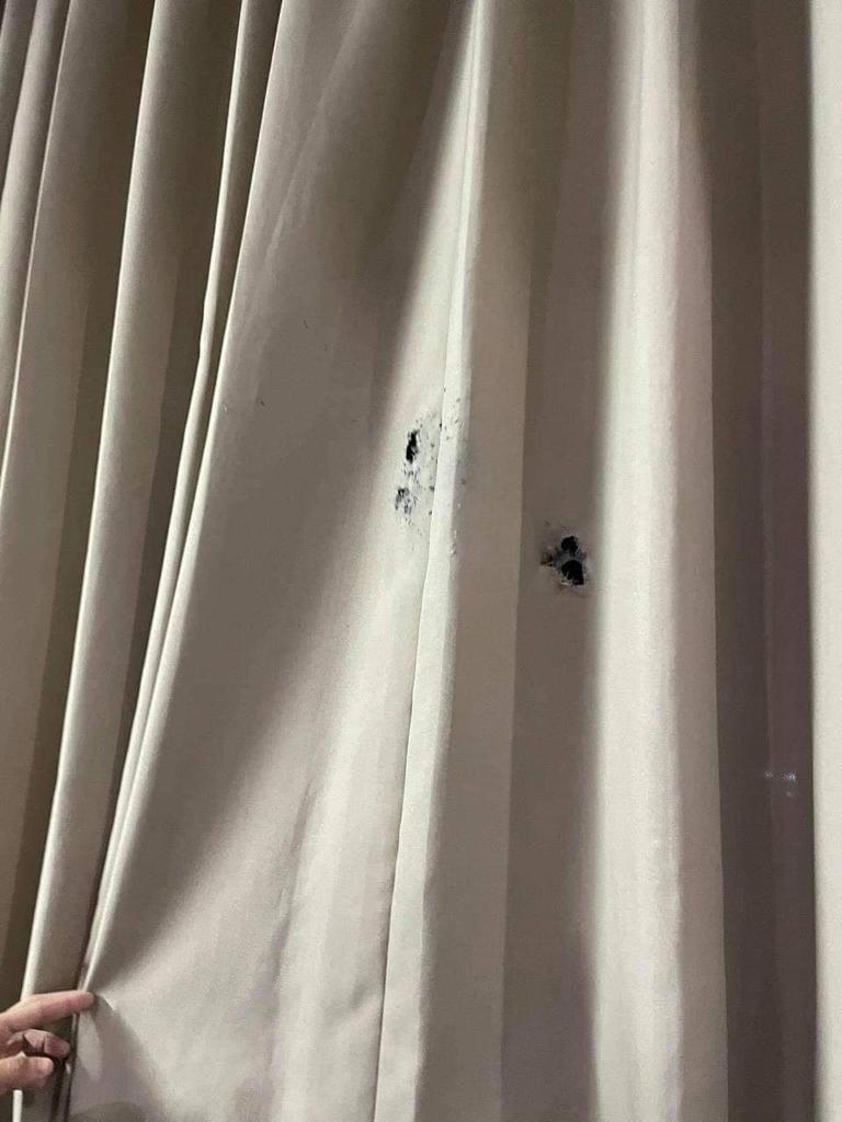 KyawNan05839852's tweet photo. In ShweGonDaing,Yangon, the SSC Hospital (Woman Center) was shot by Military Junta Group around 8:15 pm tonight. Even health care centres are in danger now.
😡😡😡
#SaveYangon https://t.co/d0p352qbA2