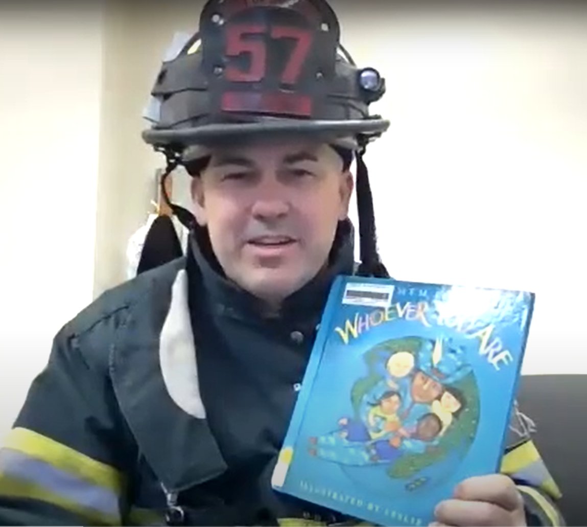 Devin Freitas from the City of Dunkirk Fire Department surprised School #3 students as the Guest Reader of the Week! 👨‍🚒

He read "Whoever You Are" by Mem Fox and taught students that despite our differences, we are all the same inside. 💕

Watch video 📺facebook.com/46329167717678…