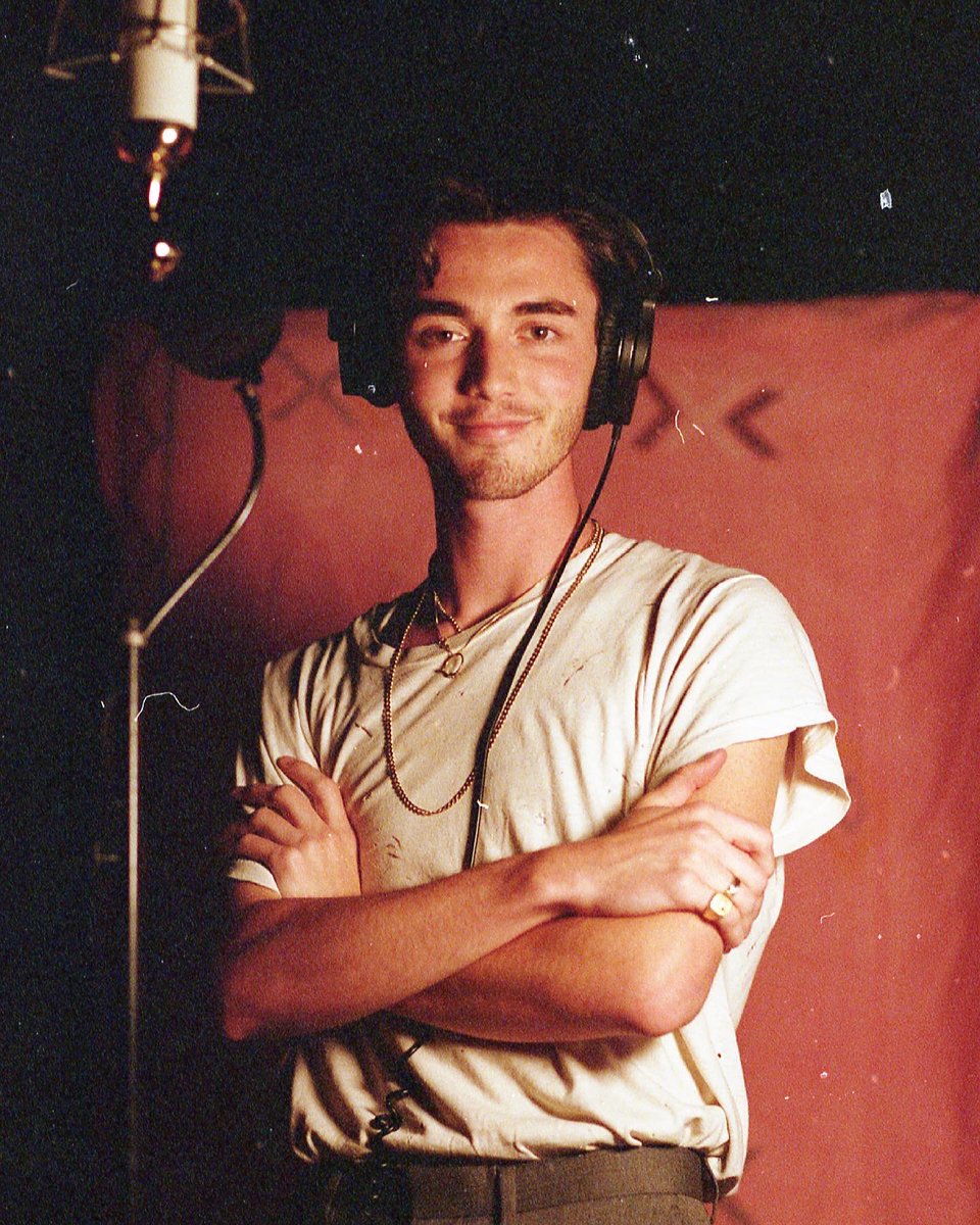 greysonchance's tweet photo. it will be worth the wait 💕
35 MM by Broderick Baumann https://t.co/QOc333dSom