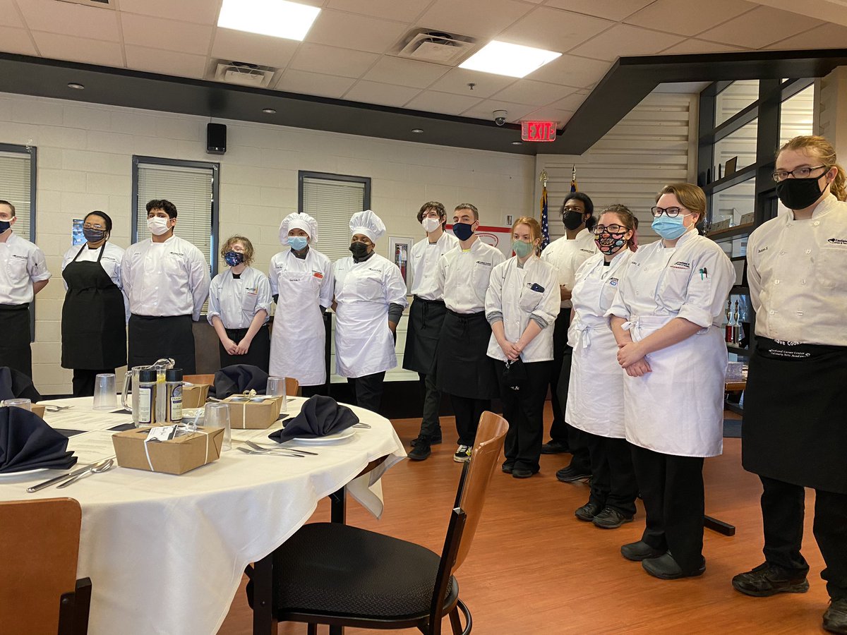 KimMiller_Learn's tweet photo. Great visit by our associate school principals and superintendents today. Thank you to our Culinary Ss for a wonderful dining experience to end the visit. @EFCTS @JackieKuffel @Dwight_Carter @DerekRoeth @JosephGates_ECC https://t.co/OvSAn3p4WK