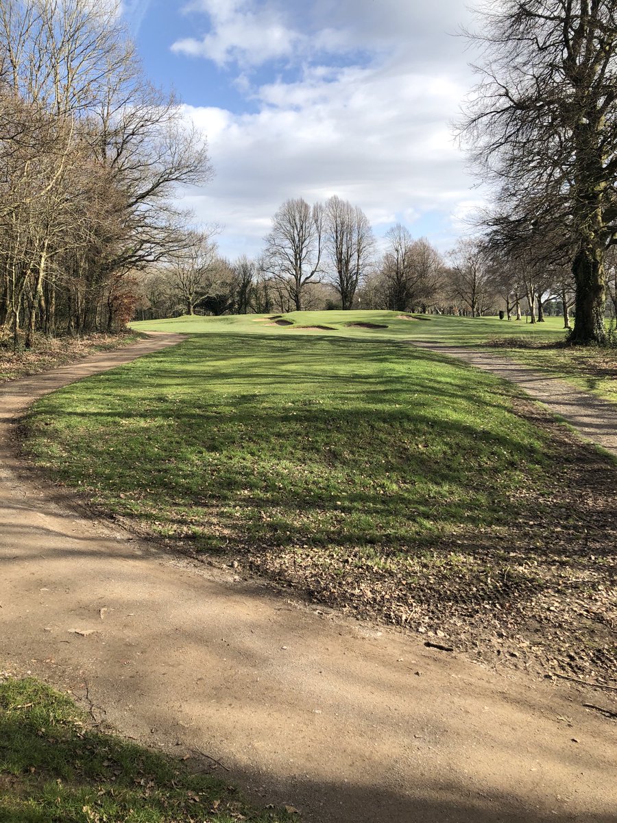 jmckenziej's tweet image. Great to get back to ⁦@GolfNewport⁩ this afternoon - golf a bit rusty but course in excellent condition for mid March - will not be many any better - well done ⁦@HGKnewportgolf⁩ and ⁦⁦@Mav78tgc⁩ - that is £920 a round so far this year 🤣🤣