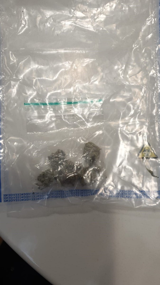 MPSLancasterGte's tweet image. Officers from the #LancasterGate &amp;amp; @MPSBayswater out conducting patrols when our sensitive noses could smell marijuana along Craven Hill Gardens #W2

Vehicle found stationary ✋ Searched 👮‍♂️ and Occupant issued with a Community Resolution for a first time offence #Stop&amp;amp;SearchWorks