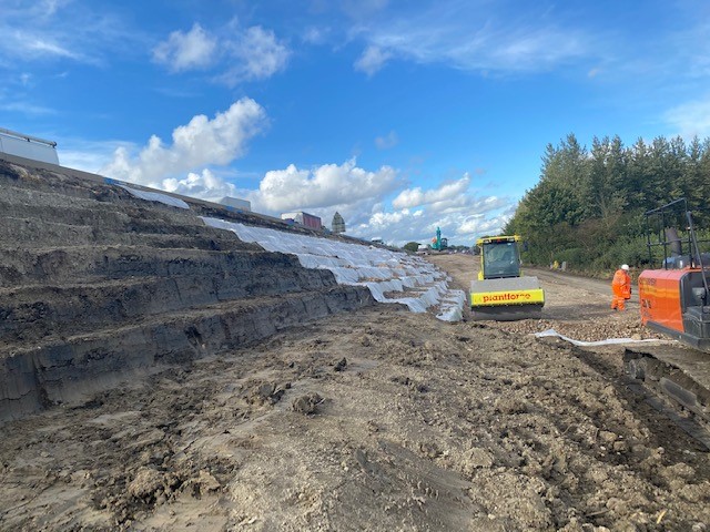 #M4J15Swindon Congestion busting scheme which will improve journey times on the busy M4 J15/A419 gyratory is starting to take shape.  The scheme has been funded by Highways England, Swindon Borough Council, SWLEP and Persimmon and Redrow