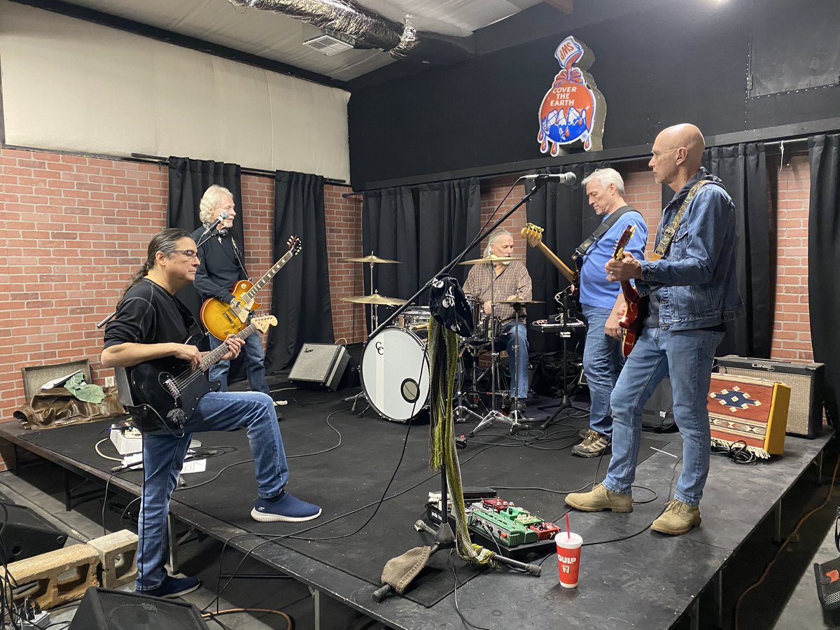 Drum roll please...🥁 #bigreveal for #new #bassplayer: ladies and gentlemen Edgar Cruz <a href="/ecdcsc/">Edgar Cruz</a> !! Don’t miss his debut <a href="/BelleIsleBrew/">Belle Isle Restaurant & Pub</a> Sat Apr 10! Tix <a href="/eventbrite/">Eventbrite</a> #gettheledout #wholelottalove