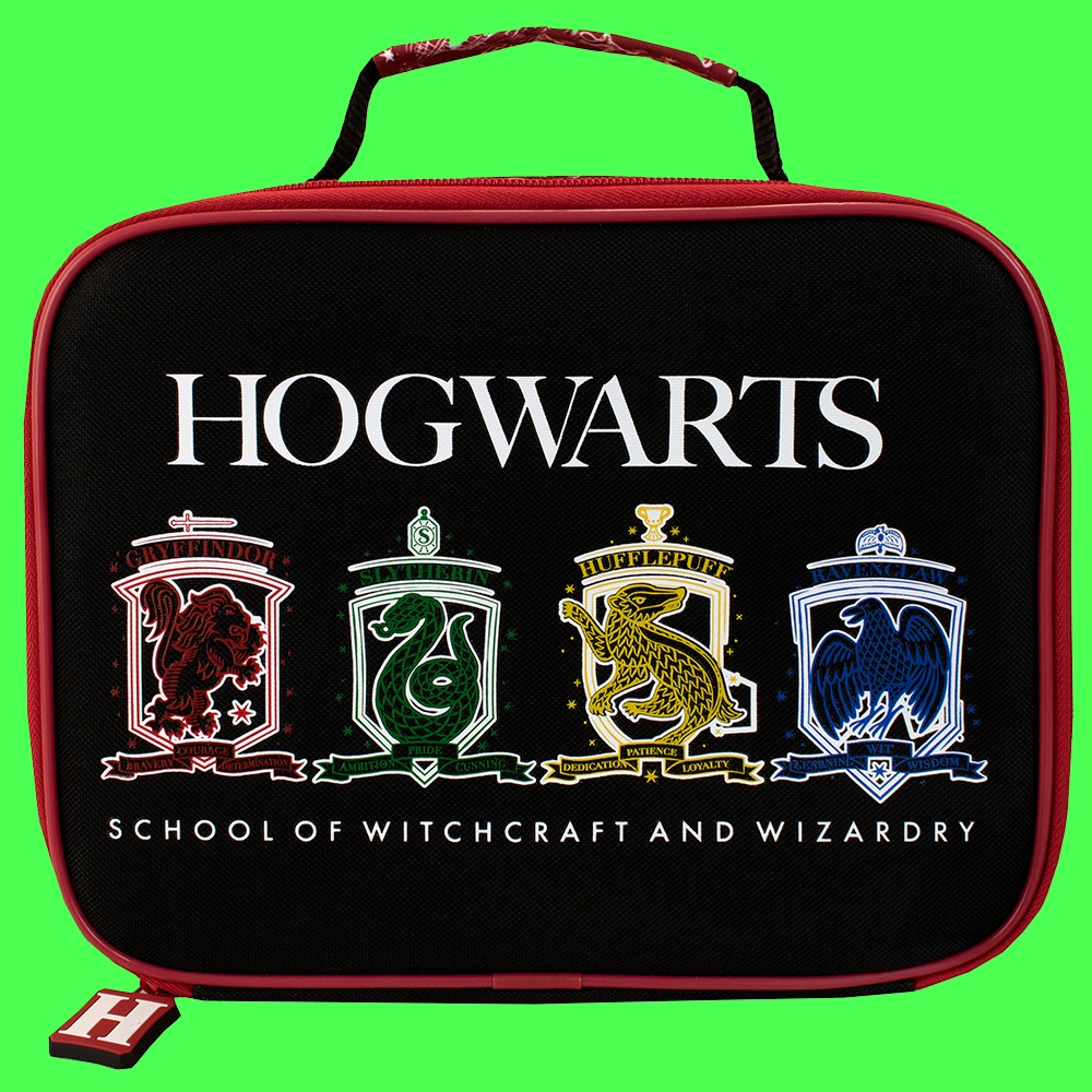 characterdotcom's tweet photo. Lunchtime just got cooler! Our new character lunch bags are perfect for school, adventures or picnics! 🥪

Shop all bags and backpacks now 👉 https://t.co/wvP7Nco5w6 https://t.co/e1eEnG4bEX