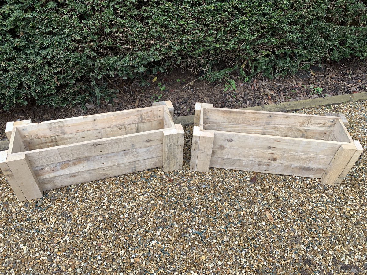 Just collected these two from <a href="/BusterPallet/">Pallet Buster</a> <a href="/jonathan_favell/">Jonathan Favell</a> 
Amazing what he can do with a few old pallets. Thanks Jon 👍🏻