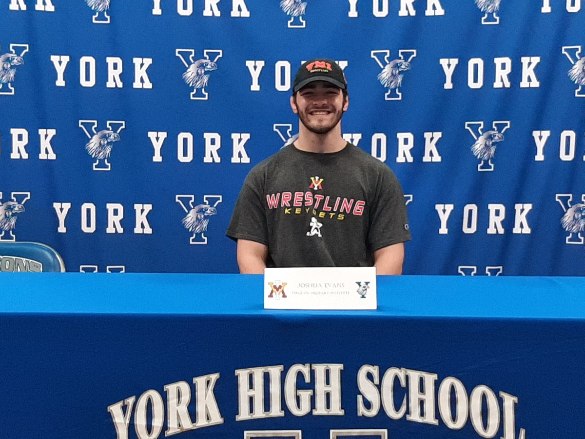 YorkHSAD's tweet photo. Congratulations to 3 members of @Wrestling_yhs committing to wrestle in college next year. Joshua Evans, VMI; David Reid and Bradyn Waddell, Roanoke College. Well done fellas! @YorkFalcons https://t.co/LGs7ocUBjy
