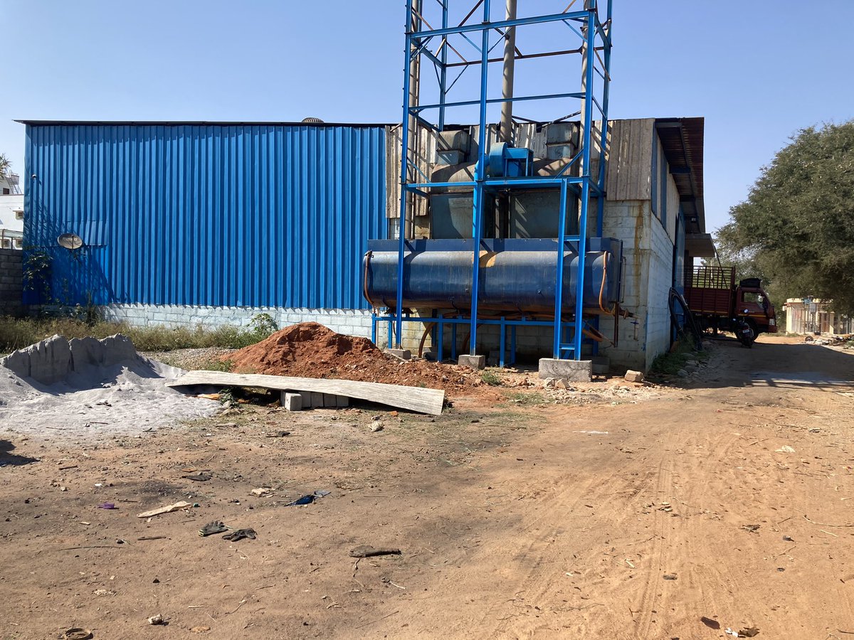 @karnatakaspcb  near Heelalige railway bridge <a href="/PiyushGoyalOffc/">Piyush Goyal Office</a> 
Daily night burning industrial waste causing breathing trouble to citizens close by, kindly instruct them to process wastage as per norms <a href="/blsanthosh/">B L Santhosh</a> <a href="/YAN_MLC/">Dr. Y A Narayanaswamy</a> <a href="/BSYBJP/">B.S.Yediyurappa</a>