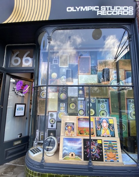 Great Hawkwind-ow display at my favourite record shop, inspired by the excellent Joe Banks' book; Hawkwind: Days of the Underground

<a href="/JoeBanksWriter/">Joe Banks</a>
<a href="/HawkwindHQ/">Hawkwind</a>
<a href="/Will_Fuzz/">Will Sergeant</a>
@Progrockers
<a href="/AnthologyRobert/">Robert Calvert Anthology</a>
<a href="/Barnes_Village/">Barnes Village</a>
OlympicStudiosRecords.co.uk