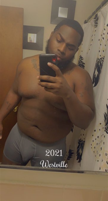 https://t.co/JuerUQGFEn are husky chocolate niggas out of style ?? https://t.co/Hg4c7yeGOX