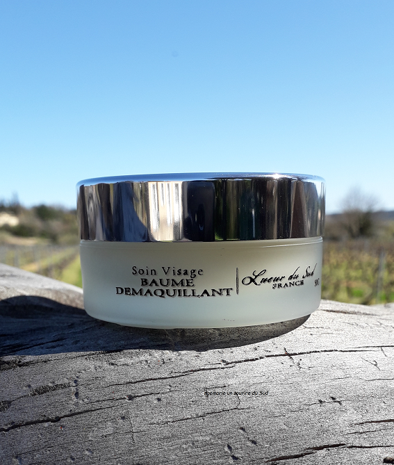 unsouriredusud's tweet photo. Bonsoir, dernier avis sur les produits de la box green @femmeactuelle #prixbeautedesfemmes2021
🌿 Baume démaquillant @lueurdusudfrance
https://t.co/vbnKQm3d0y
#douceur #beurredekarite #beurredecoco #huiledericin #plaisir #coupdecoeur https://t.co/Mu5FwS0kPc
