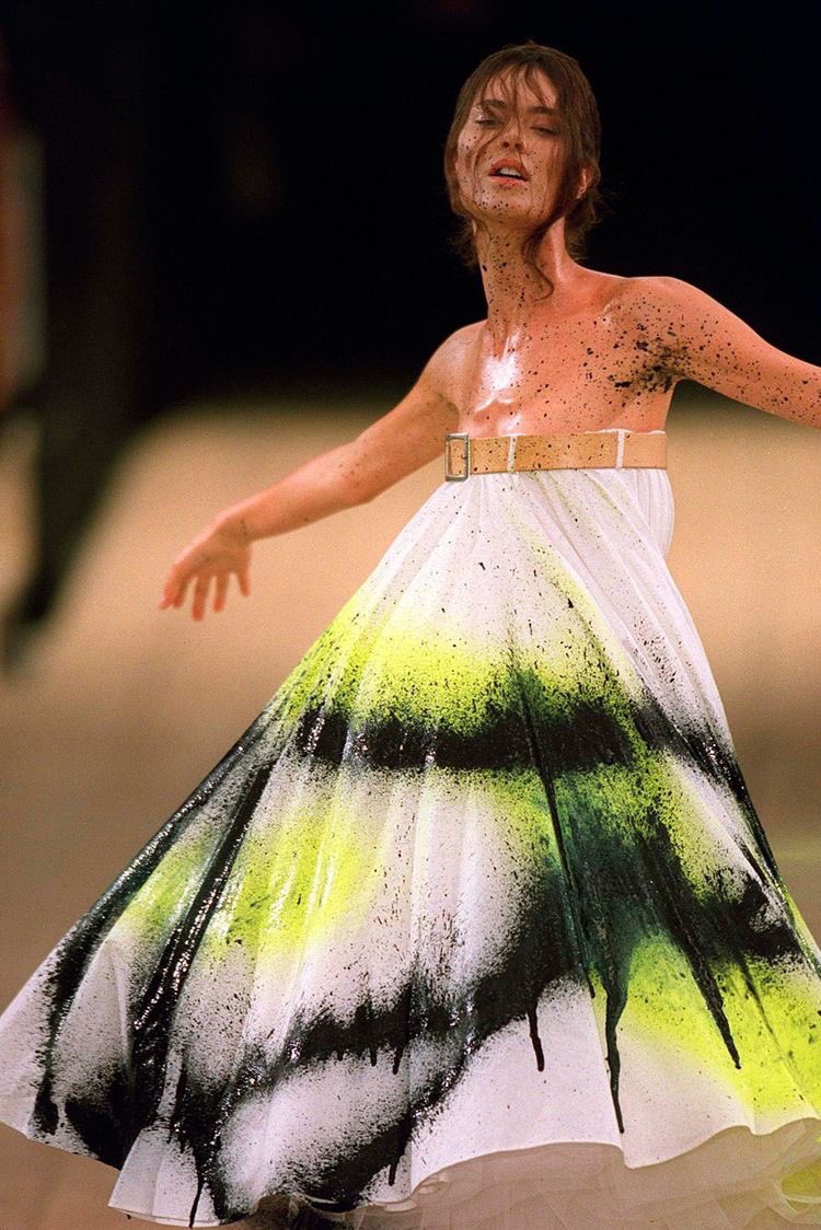 thatssohaute's tweet image. the fashion industry will never be the same without alexander mcqueen