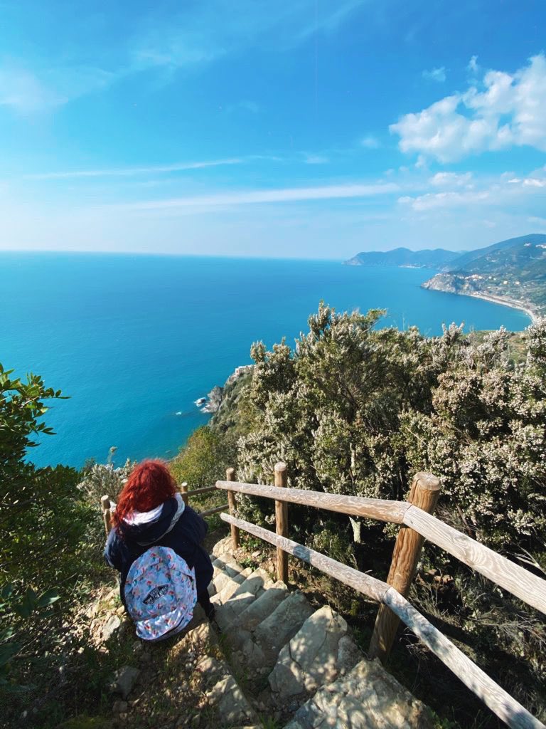 • 🌊 •

#myland #lamialiguria #theligurians #igliguria #liguria #liguriagram #ligurian_places #cinqueterre #cinqueterreitaly #riomaggiore #manarola