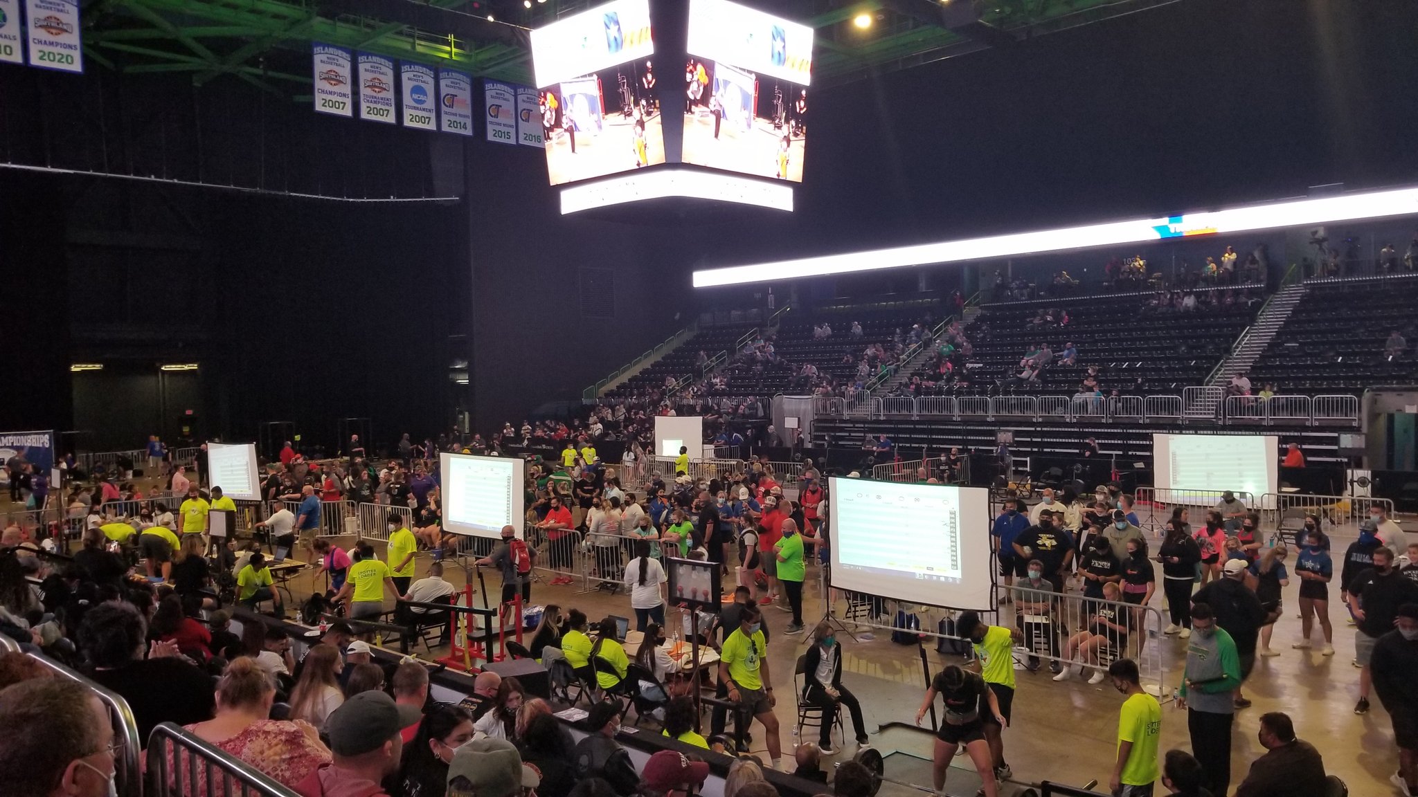 San Antonio East Central Powerlifting on Twitter "We are here!!! Meet starts at 330!…