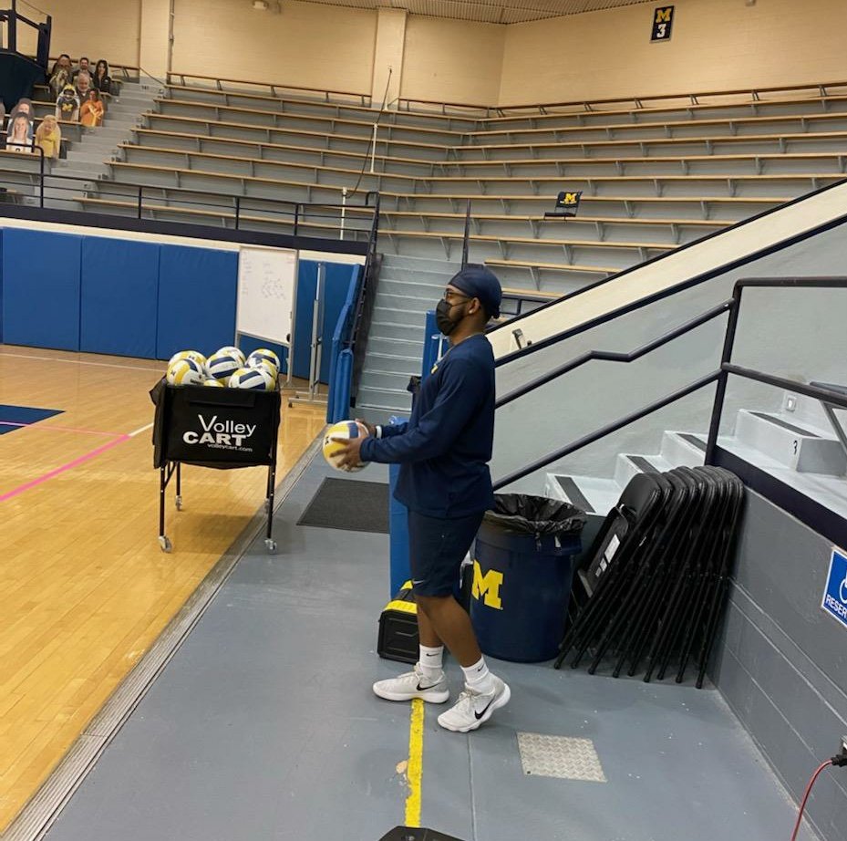 Happy birthday to senior practice player Dan Smith! 

Have a great day! 