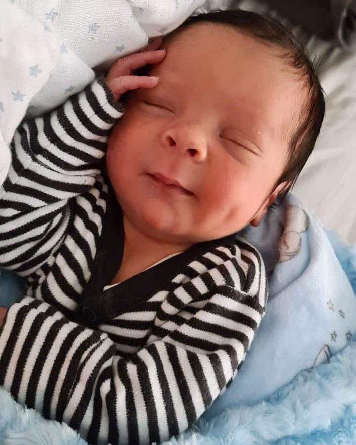 ClarissaS91's tweet photo. Azai Kayin Ogunshola, born 16th March 21 weighing 6lb 3oz and is truly the most perfect little thing ever! 💙 @_sholito 💙 https://t.co/vNC6akqYHQ