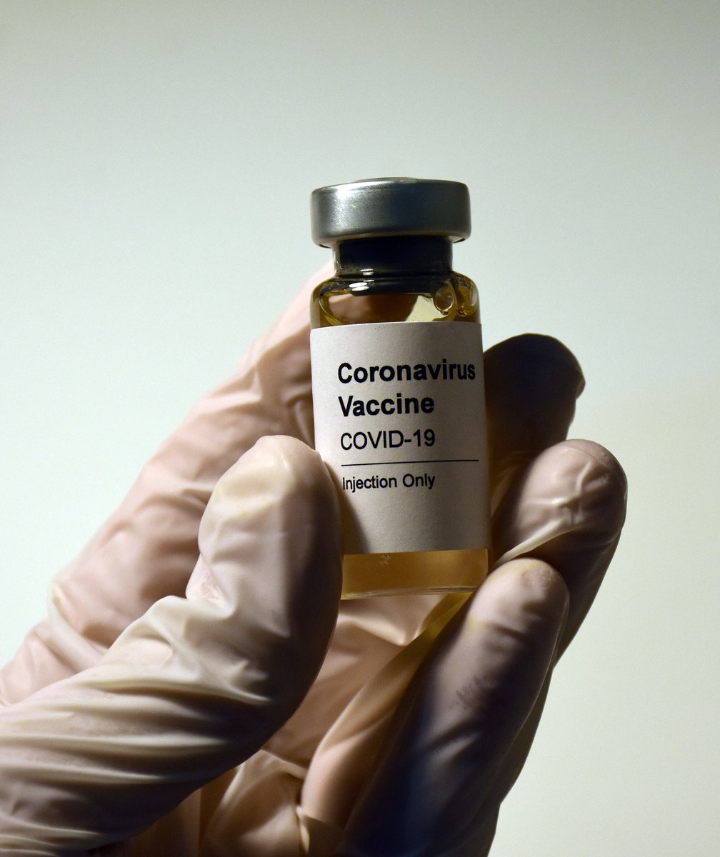 957ELMNTFM's tweet photo. Have you been able to book your COVID-19 vaccination appointment? What has your experience been like? Matthew shares his experience coming up in at 4:15PM!
-@jillsonair & @Matt_Bisson
#covid19 #vaccination #covid19vaccine #ottcity #ottawa https://t.co/8MeH3uZ5cd