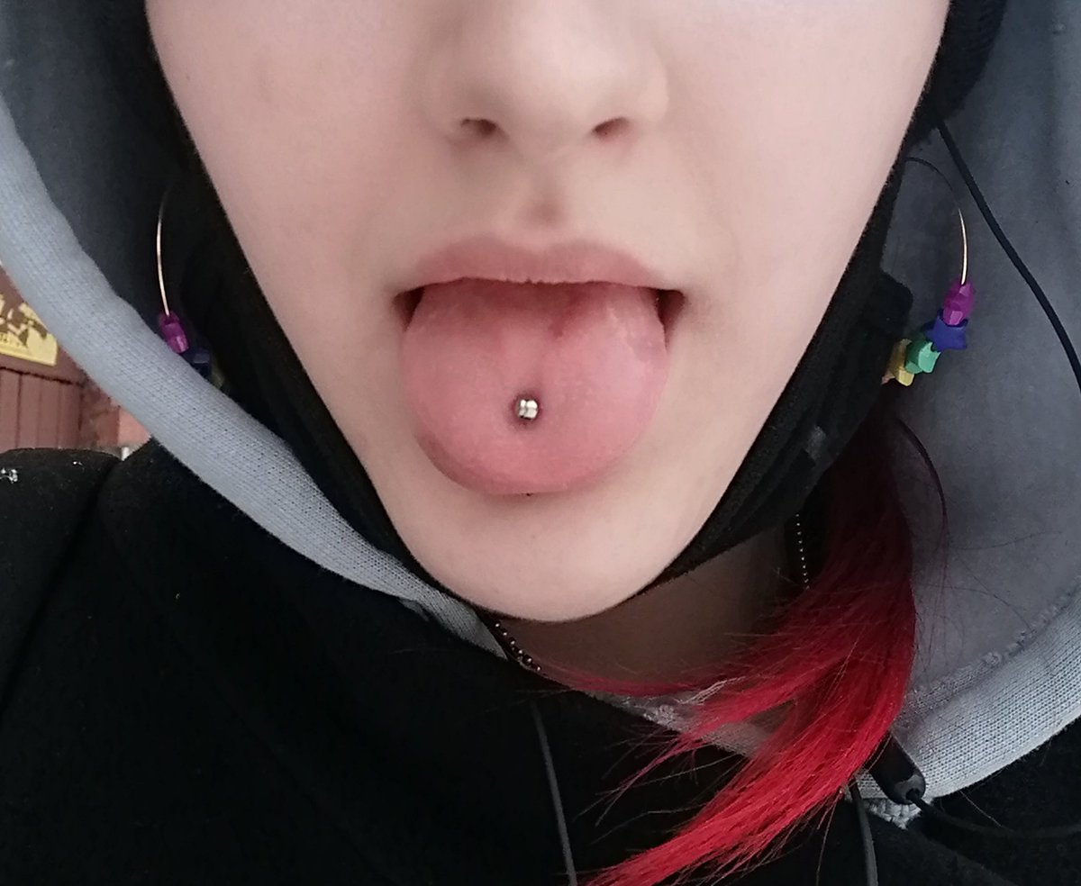 Amateur piercing first time students