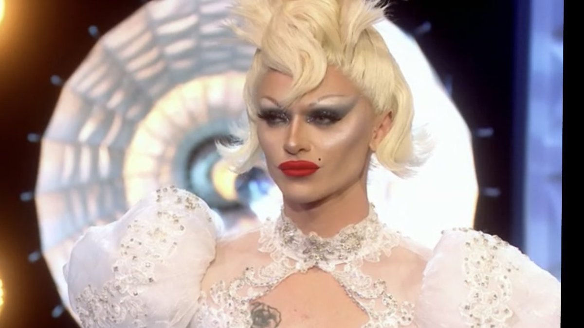 kyliecoulee's tweet image. robbed. not a joke just a fact  #DragRaceUK