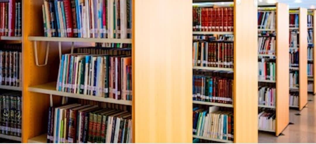 بناءً على توجيهات المشرف على الشؤون الثقافيه والادارة العامه للمكتبات تعلن # مكتبة _العامه _بالنسيم عن إستقبالها لروادها يومي الجمعه (الفترة المسائيه )
والسبت (الفترة الصباحية والمسائية) 
بداية من هذا الاسبوع بإذن الله  
نسعد باستقبالكم وخدمتكم .
<a href="/hanoon_4u/">فارس</a> 
<a href="/abdullahalkenan/">عبدالله الكناني Abdullah Alkenani</a>