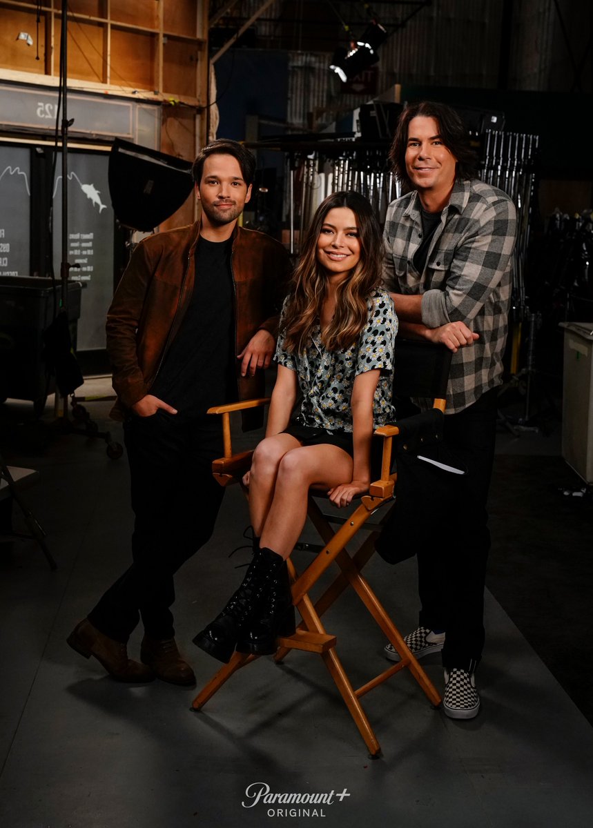 paramountplus's tweet photo. Wake up the members of the nation! Filming has begun on a new show based on @Nickelodeon's #iCarly, coming to Paramount+ this summer! The 13-episode season follows Carly Shay and her friends as they navigate work, love and family in their twenties. https://t.co/Z1anglRKFp