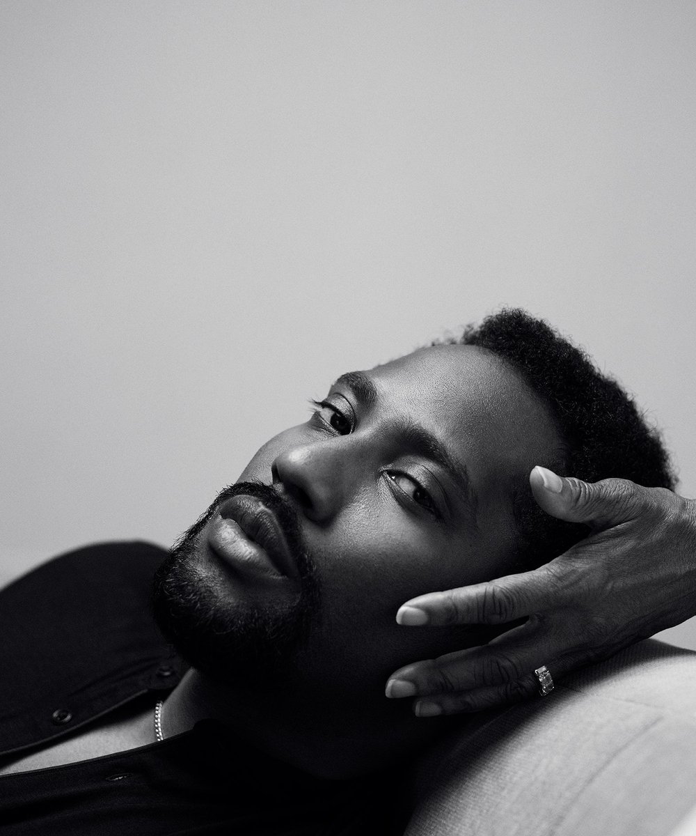 John David Washington é capa e recheio da nova edição da Rolling Stone, fotografado por Dario Calmese.

"Ele é a realeza de Hollywood e agora uma estrela de cinema por direito próprio - mas fez questão de percorrer um longo e difícil caminho para o sucesso."