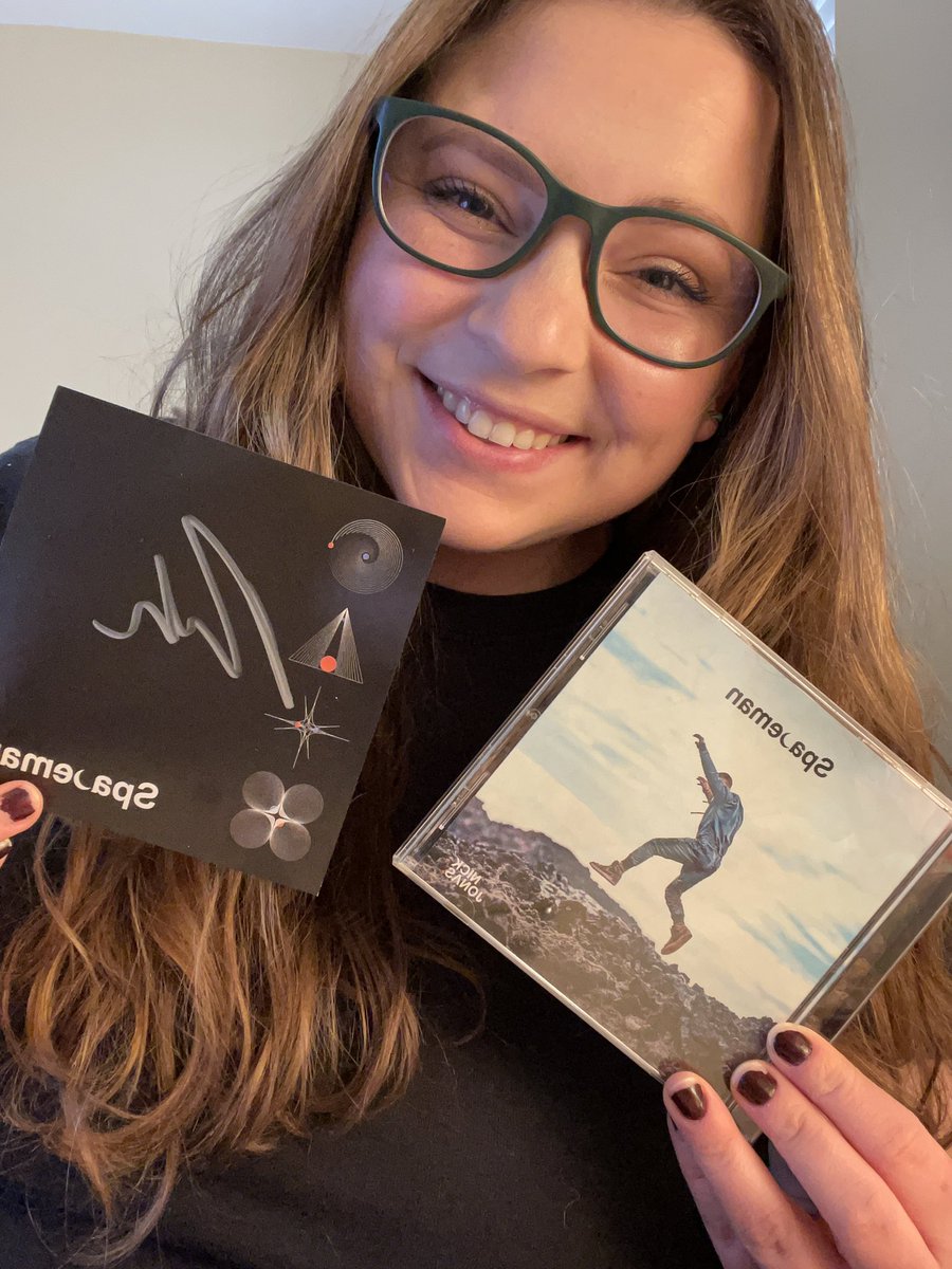 amandalynn247's tweet image. My Aerospace Engineering degree was a hurdle, and graduating during a pandemic was difficult without getting to celebrate with my friends and loved ones. Spaceman (+SIGNED COPY SAY WHAT) made me remember how a lil love can take you a long way. #Spaceman #spaceengineer @nickjonas