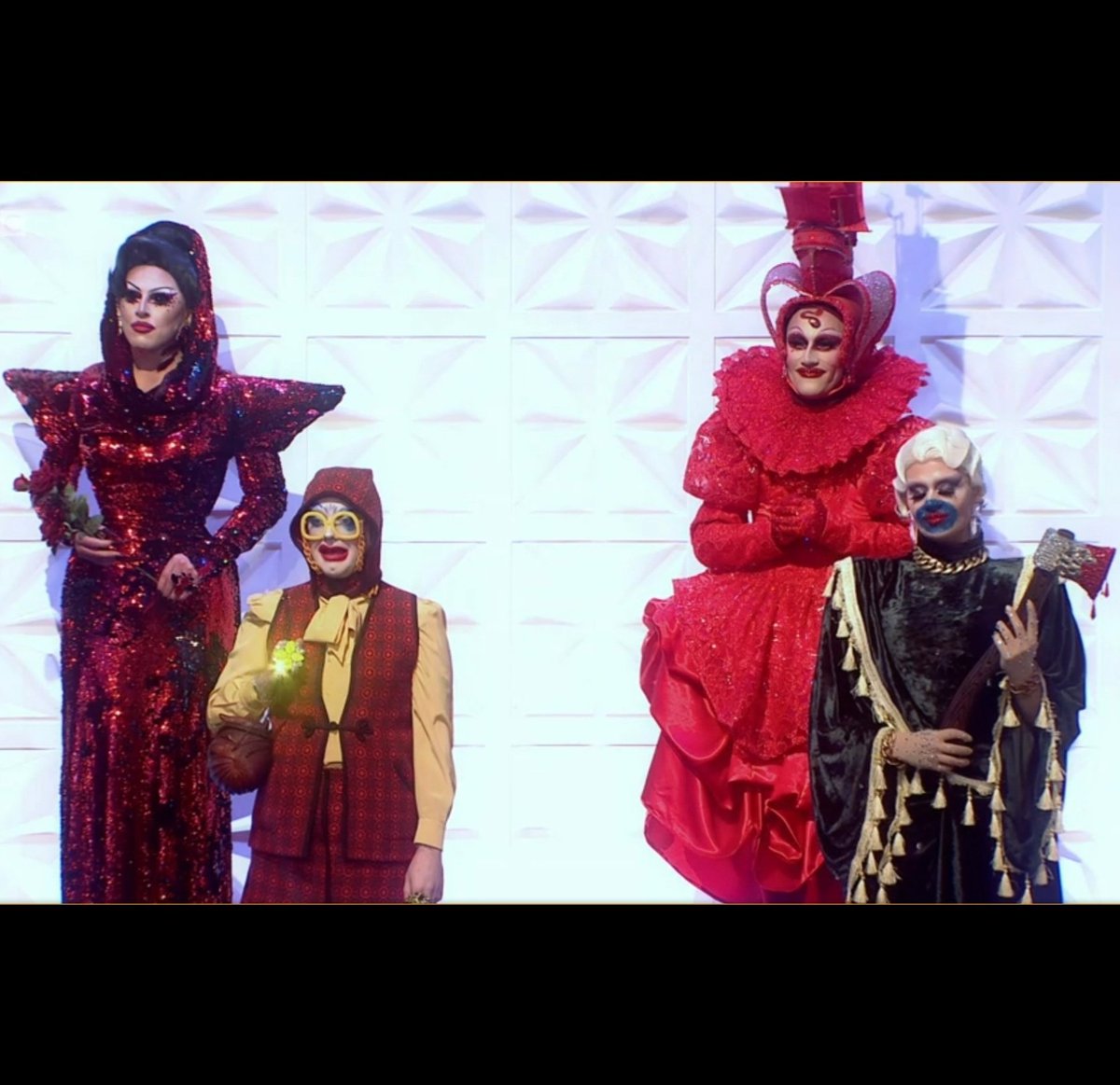 itsmattt's tweet photo. New fellowship of the ring just dropped #DragRaceUK https://t.co/77oBJkGe3E