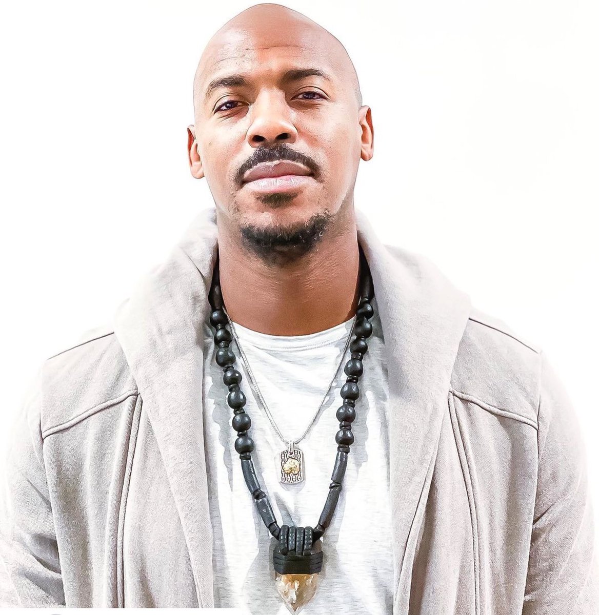 thegreencards's tweet photo. designAUST Handcrafted Leather Jewelry. Made in #Austin TX https://t.co/EvSWP41cMs #mehcadbrooks #MortalKombatMovie https://t.co/K8fMBSENCB