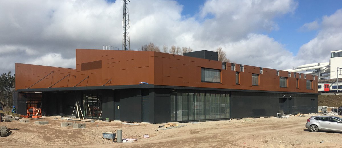 ImcaSampers's tweet image. Onderzoeksgebouw #VEGiTEC met piloothallen voor waterbehandeling &amp;amp; piloothallen voor verwerking van groenten en aardappelen met bijhorende labs bijna klaar om ons intrede te doen!! @FbwUGent @VLAIO_be  #EFRO @InterregFWVL @GOTOS3 @provinciewvl  @Vlakwa @TUAWest1