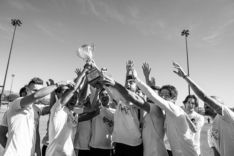 sliceofsoccer's tweet image. Introducing @bonesfc_ 🏴‍☠️☠️ Established in 2018, the eclectic club began with a collective of friends and creatives out of the Wild Wild West - Phoenix, Arizona ⚽️🌵