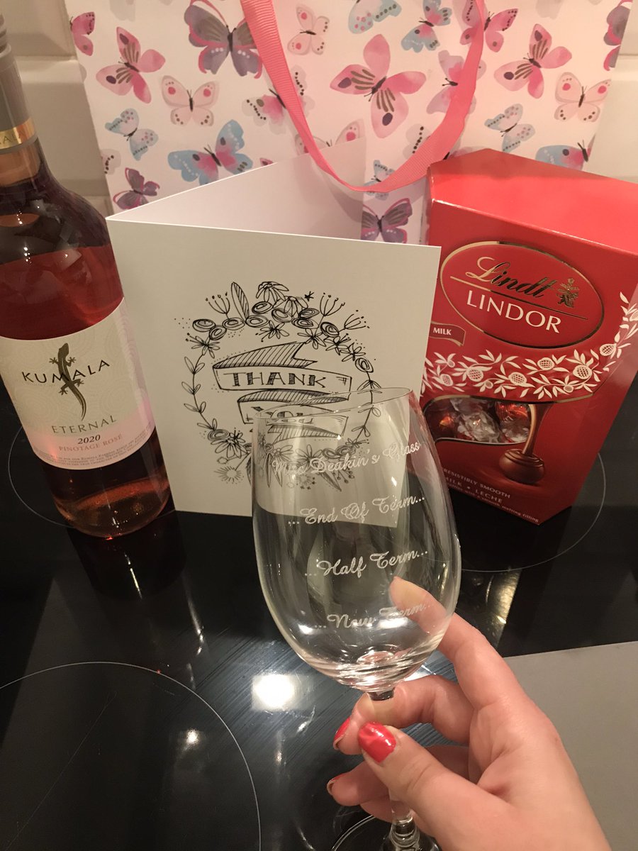 Very grateful today for our amazing student teacher <a href="/missdunnex/">missdunnex</a> who’s been a godsend this year! Always amazed how well students are doing during the weirdest training year.. Extra love for replacing my fave glass that I smashed last month! Lucky kids having you in your next class