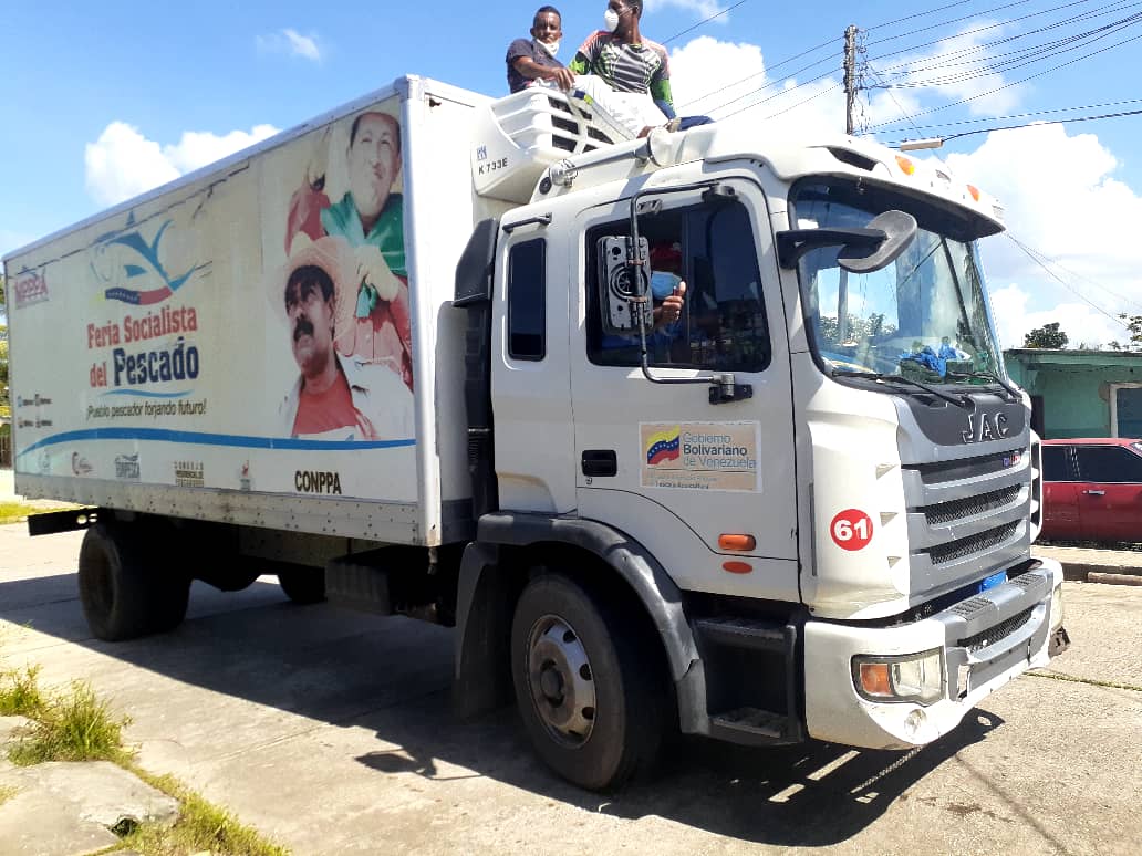 Insodelta's tweet photo. #Ahora Más de 2000 kg de pescado son distribuidos en la parroquia #Argimiro de #Tucupita Edo #DeltaAmacuro gracias a nuestro presidente @NicolasMaduro @minpescave @insopesca @juanlayavargas #HitoBicentenarios3millones500mil
#DaleUnParaoALaCovid19 https://t.co/Hxme9qPgjm
