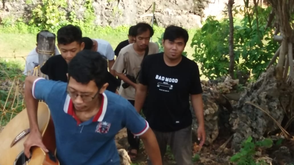 fjar_purbo's tweet photo. Usia tidak menjadi penghalang untuk berpetualang dan menjalin pertemanan https://t.co/19uPmxZ4N3