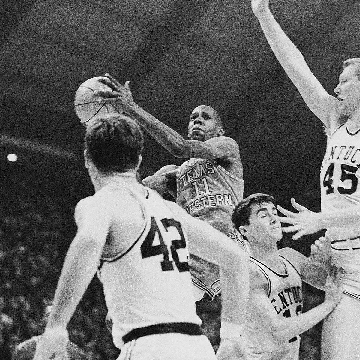 PlayersTribune's tweet photo. “You won’t find many better guard matchups in @NCAA  tournament history than Jo Jo White of @KUHoops against our leader Bobby Joe Hill.” #TPTArchive

Nevil Shed on the 1966 National Championship: https://t.co/oDI6U0dzi9 https://t.co/8djYJnjOJk