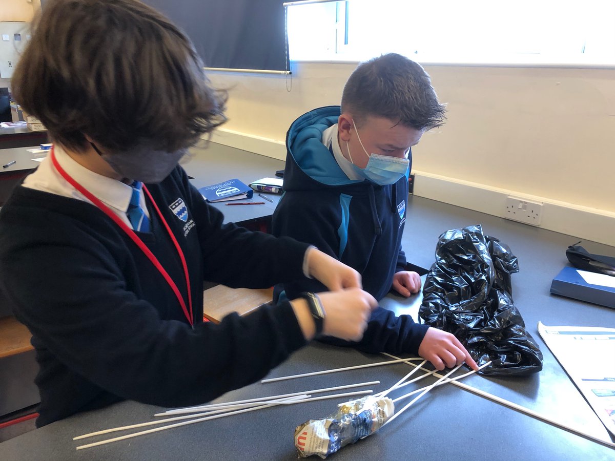 NorhamScience's tweet image. Egg drops from year 7  today celebrating #britishscienceweek - a cracking day and eggcellent innovations! @norhamhigh