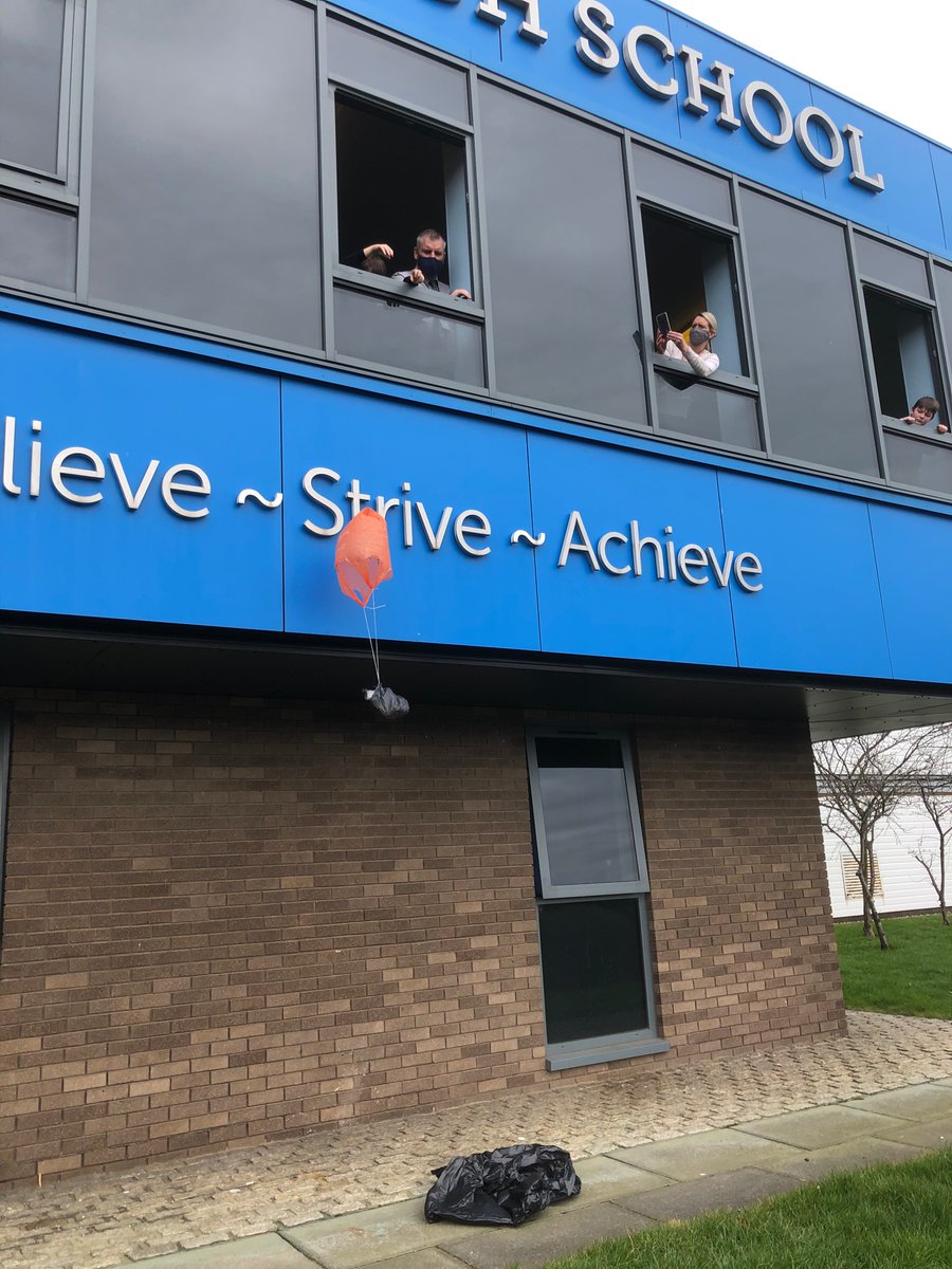 NorhamScience's tweet image. Egg drops from year 7  today celebrating #britishscienceweek - a cracking day and eggcellent innovations! @norhamhigh