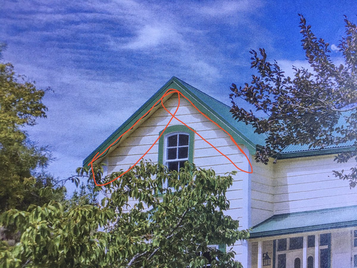 Me noticing the bilinear interpolation on the low res SDF shadow map in this real estate magazine like 👀