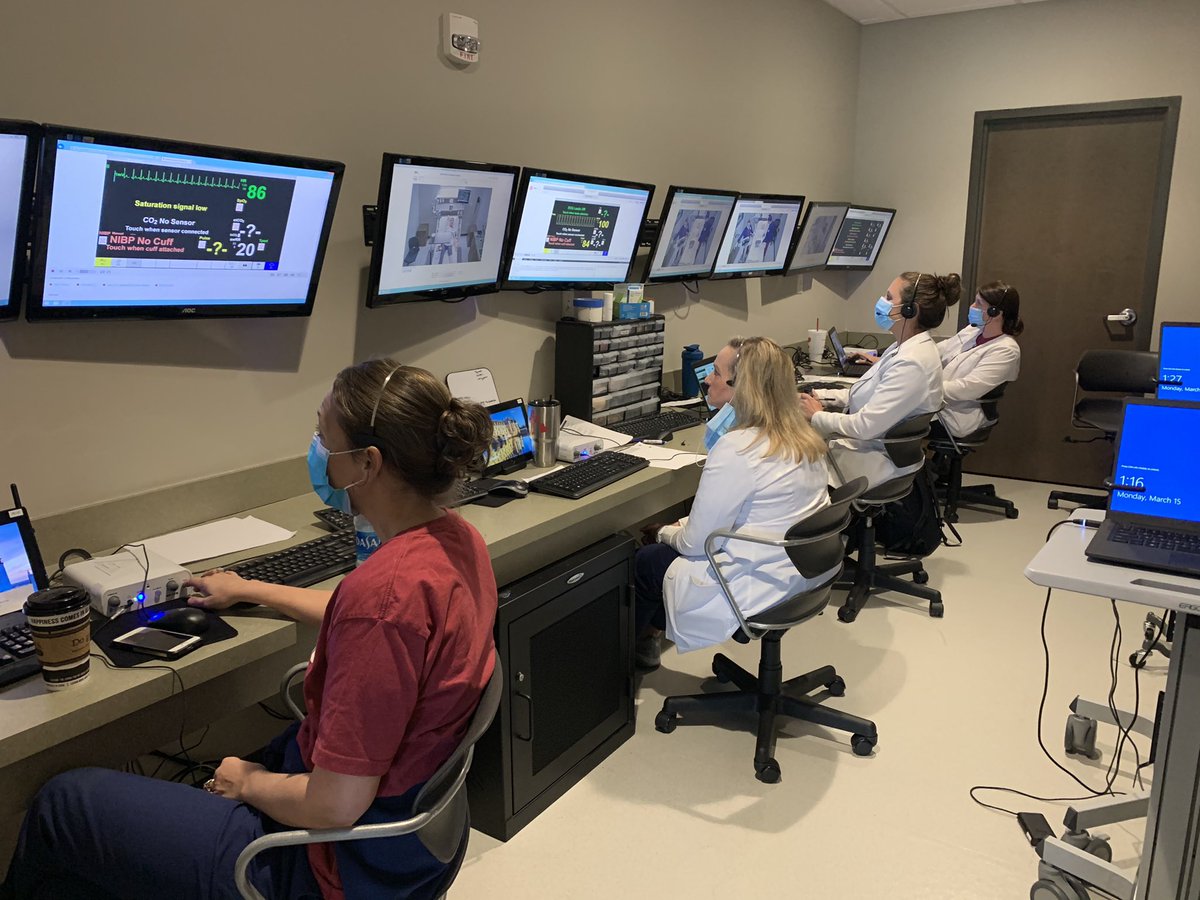 LeeUSimCentral's tweet photo. #ControlRoom AcuteCare Med Surg patients for 40 students!!  #RNsShareYourFlame https://t.co/k84DnhgElo