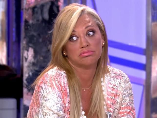 YaMeJoderia__'s tweet photo. Tía stefany que eres psicóloga, si estas mal mirate los apuntes no sé #LaIslaDeLasTentaciones11 https://t.co/va1CxZfDmE