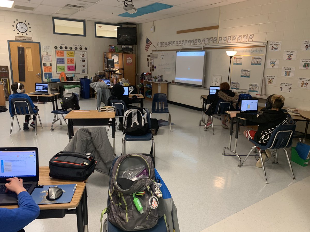 Homies AND roomies worked together in breakout groups to work on their PBL! They did a fantastic job staying on task and working together!!! 💙🧡#PBLinFCPS <a href="/ohesnews/">Orange Hunt Elementary</a>