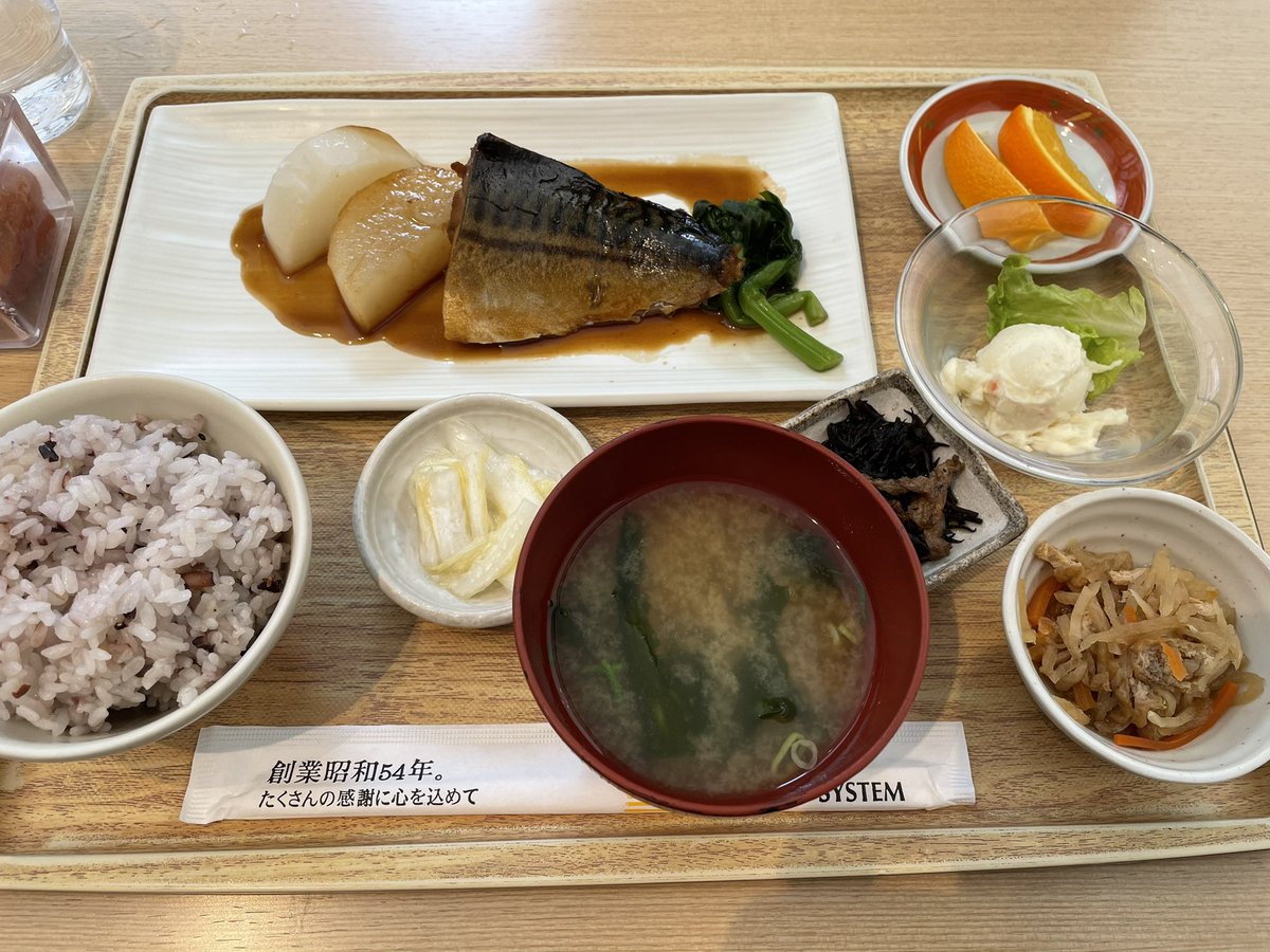 Haruki ランチ目当てのお店が満席で明太子食べ放題に惹かれてさち福やに入った 一膳目は五穀米 二膳目は白米で鬼ほど明太子 食べた 糖質とかプリン体とか忘れた Haruki ランチ目当てのお店が満席で明太子食べ放題に惹かれてさち福やに入った 一膳目は五穀米 二膳目は白米で鬼ほど明太子 食べた 糖質とかプリン体とか忘れた