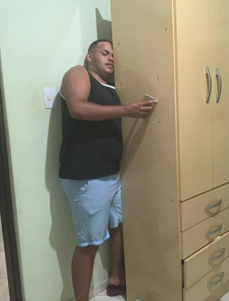 MaconheiroMemo's tweet photo. eu tentando esconder a minha vontade de f1 com você https://t.co/CQF0HAbFYo