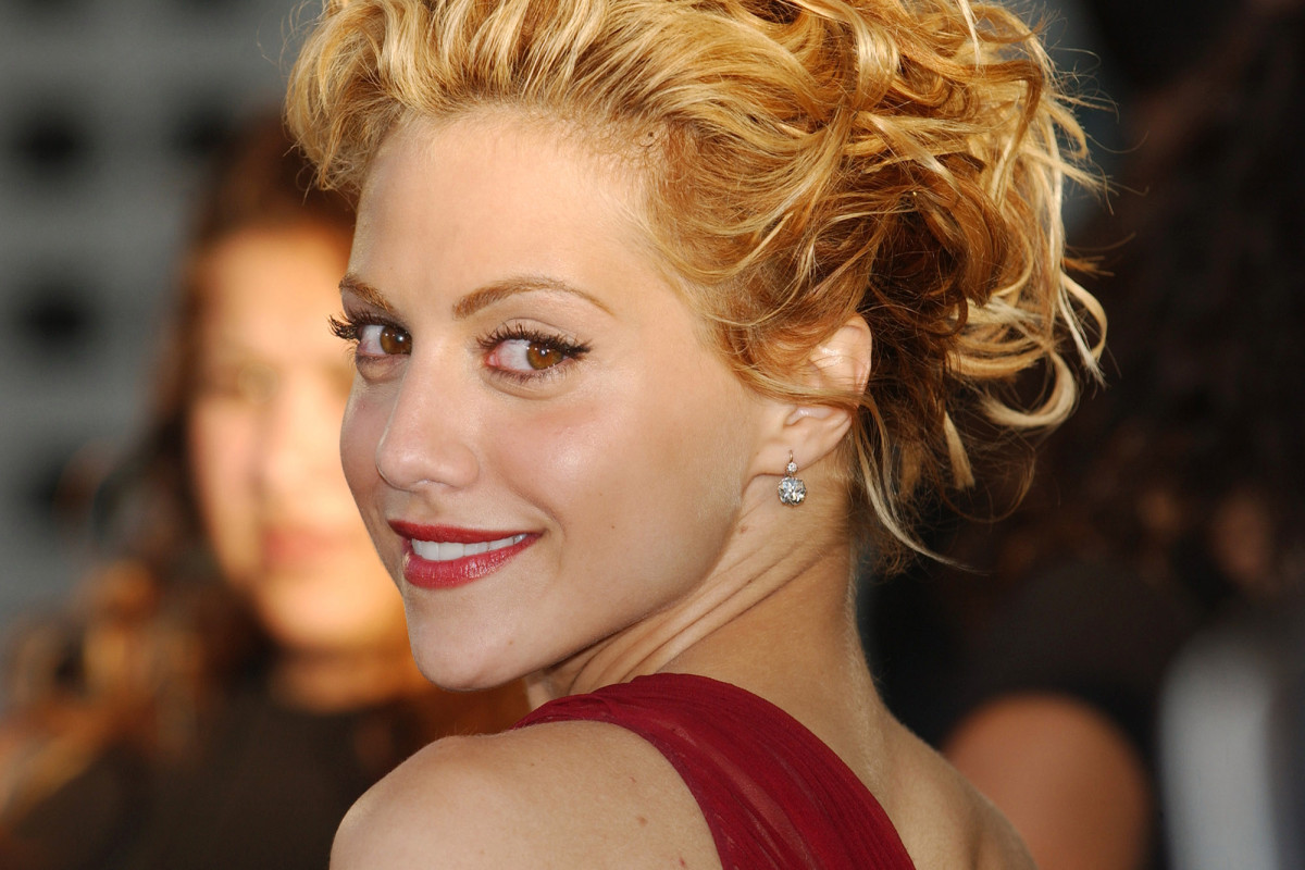 nypost's tweet photo. Brittany Murphy's shocking death to be explored in new HBO doc https://t.co/p6nK3Lq7iV https://t.co/9133BXUhuO