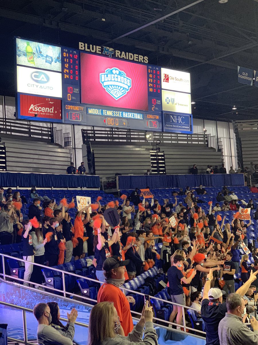 wpickell's tweet image. Awesome job today!  @familyandhoops advancing to the Final 4! Great team win for @brysonboles @WyattHeidle @colbyraymer22 @LuttrellBrady @McnelleyNathan @harper22neal #KingstonFamily #woodshed