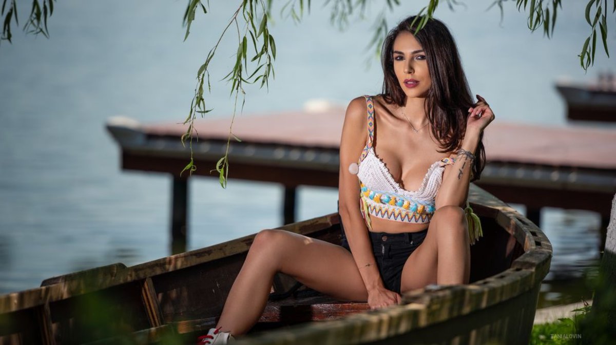 NFT_MODELS's tweet photo. Beautiful TaniaLovin is live right now on https://t.co/p6NEoshrP0  #beauty #fetish #bdsm #domination #live  @RTDoms @FemdomLive @BDSMfetish @GoddessTeo @FetishBdsm @CamSexSites @TopFemdom @AdultCamNews @bdsm_europa @FetishWorldXXX @femdomsexmovies https://t.co/MkEg6RlsYP https://t.co/rY47ekXOZr