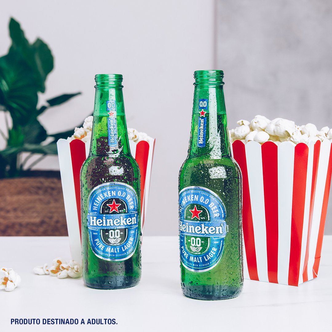 É hora de ficar em casa. Mas sempre pode ser hora de uma Heineken. E a  @NetflixBrasil tem uma novidade pra este fim de semana, do tipo que a gente  adora: a, image size:1080x1080