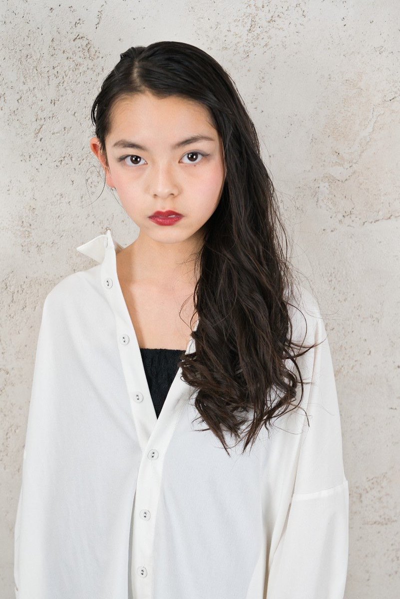 KarinM43515055's tweet image. おはようございます🌞

シンプルな服、実は好きだったり。

すずひな×森田カリン
#monotone #monotonecode
#森田カリン