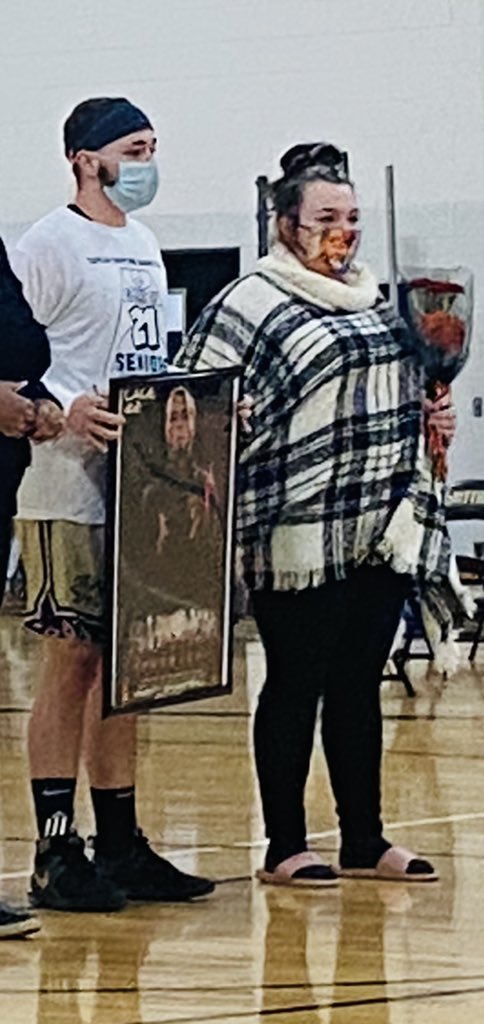 Congratulations <a href="/GriffinHoops/">Taylor HS BBall</a> seniors! #GriffinGrit