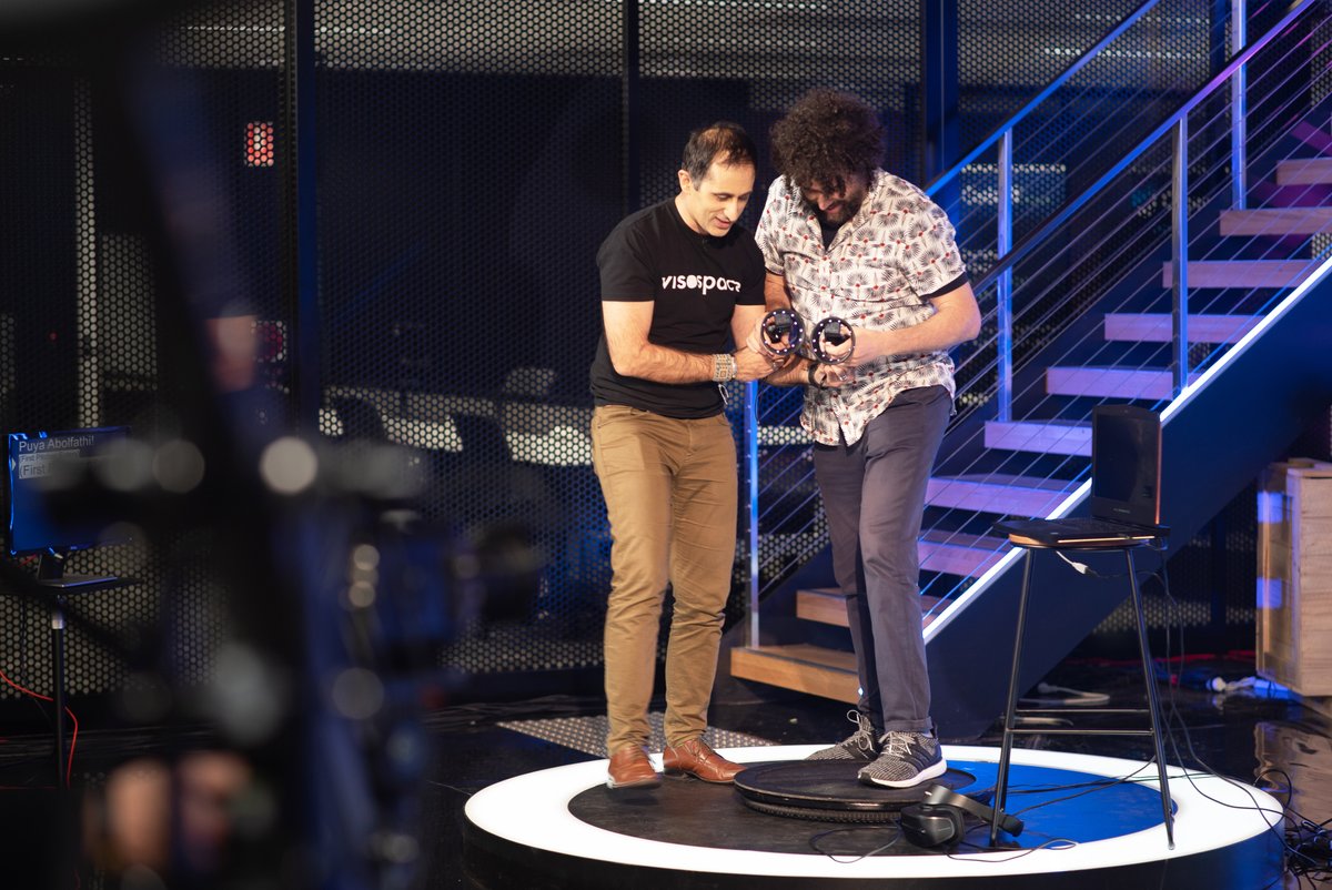 Setting up #VR demos with <a href="/mechavolution/">Puya Abolfathi</a> in our #SpaceTech episode. <a href="/visospace/">Visospace</a>
📡🕹👓